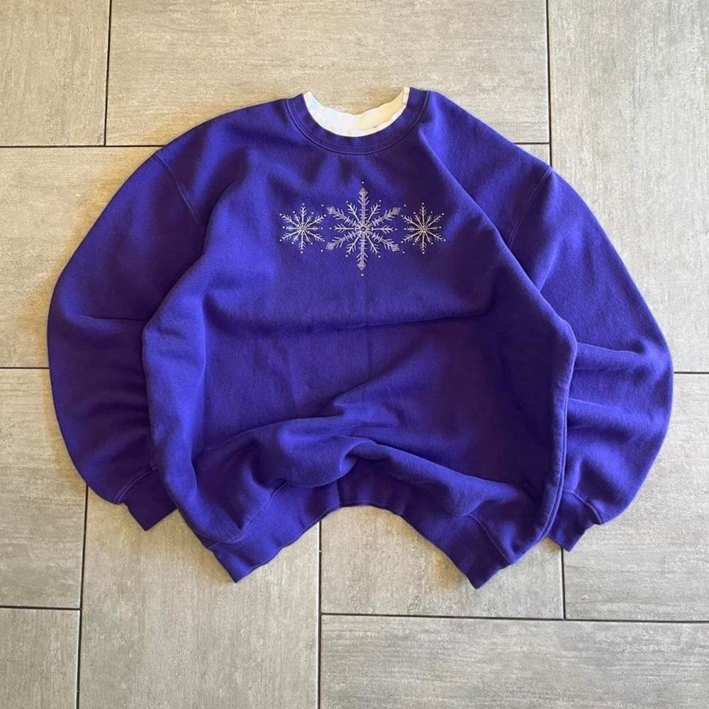 M&C Sportswear Snowflake Embroidered Sweatshirt Womens Large Purple